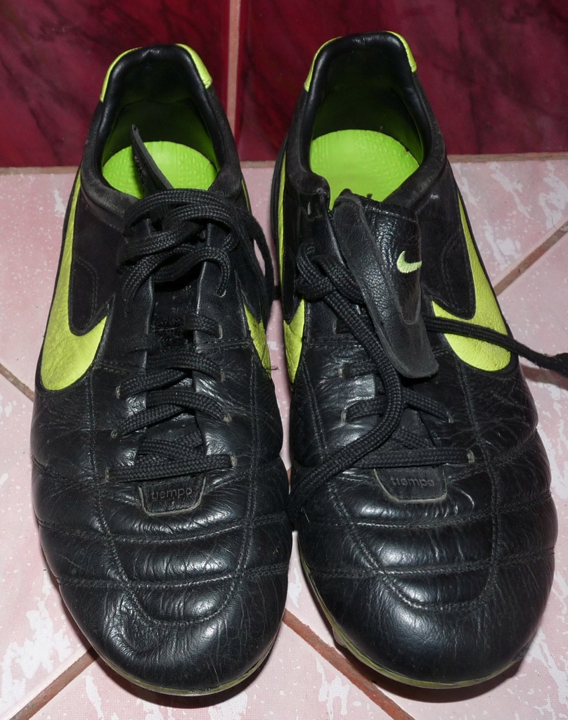Buty piłkarskie korki Nike Tempo r. 39/40 używane