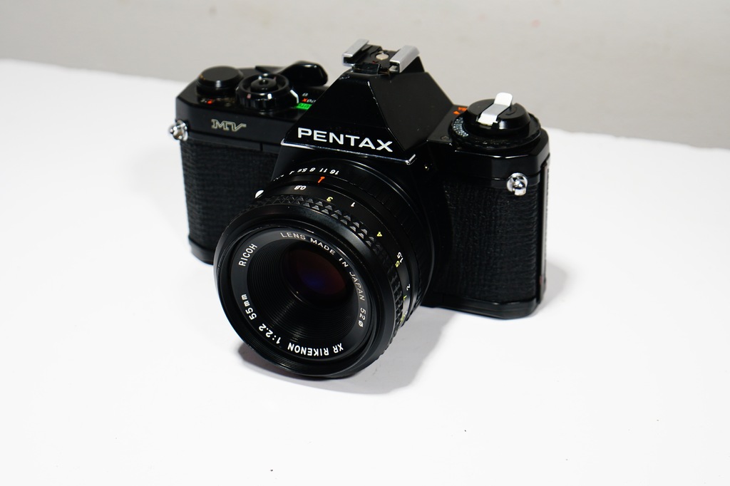 Retro Aparat Fotograficzny Pentax Asahi MV + Obiektyw Ricoh XR Rikenon 55mm