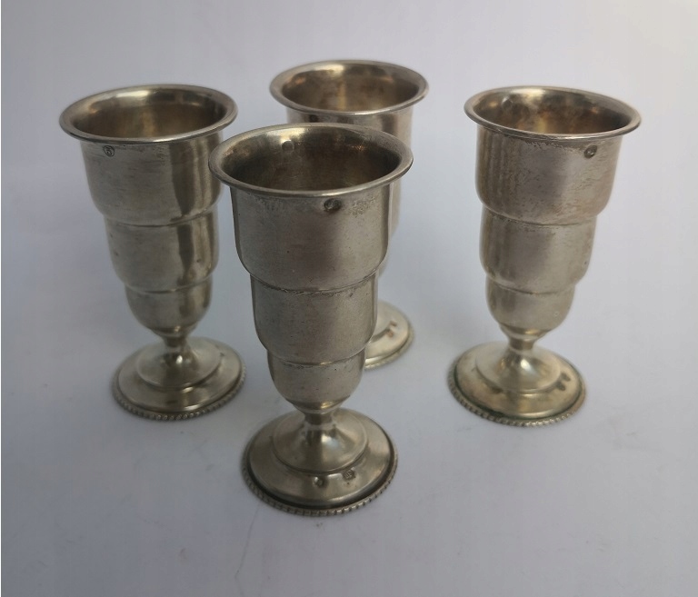 Pucharki srebrne XIX wiek