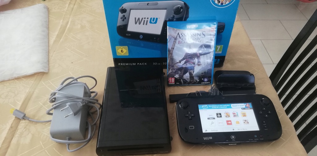 Wii U 32GB z grą oraz akcesoriami