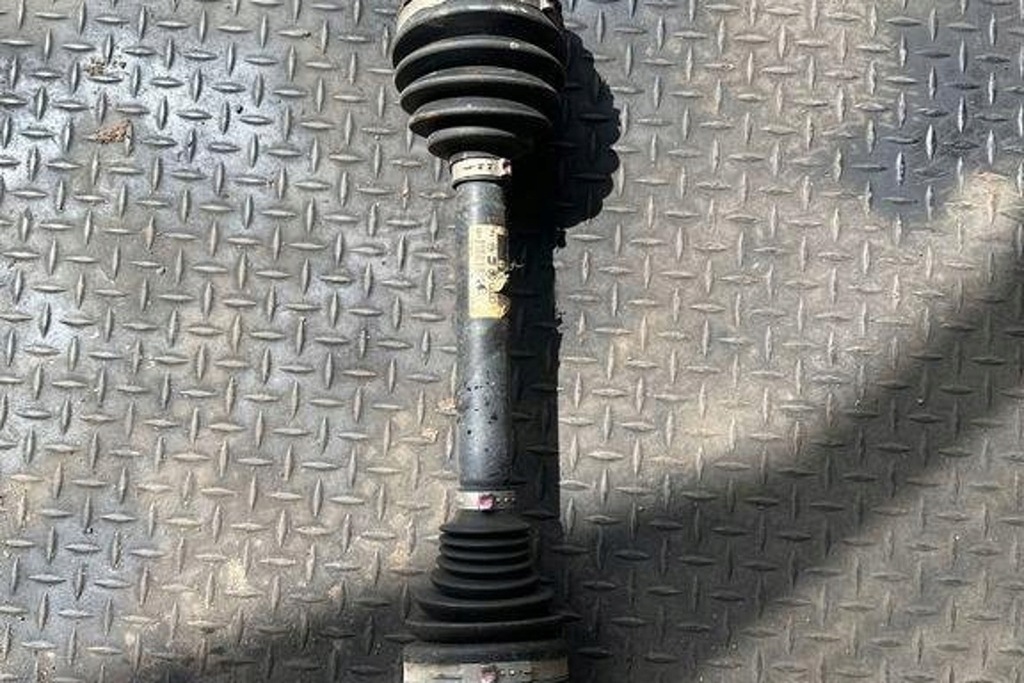 Połośka przednia lewa AUDI A6 AVANT (4F5, C6) 4G0407271F 3.0L diesel 2015