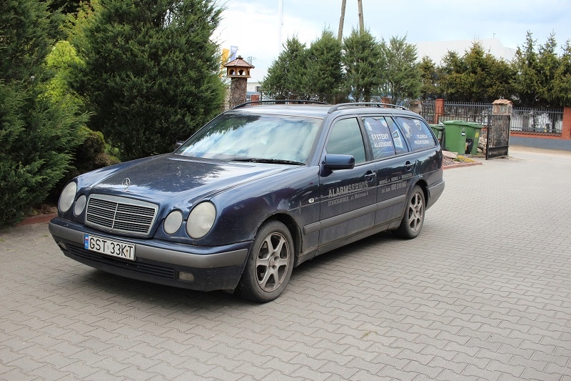 MERCEDES-BENZ KLASA E(W210) E 200 (210.035) 136 KM