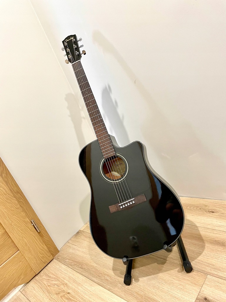 Gitara elektro-akustyczna Fender DG-60CE BLK