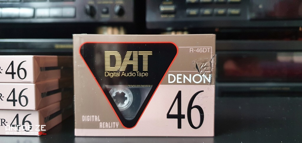 DAT Denon R-46 z Japonii.