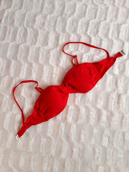 Góra od bikini czerwon bandeau / bandage - Bonprix