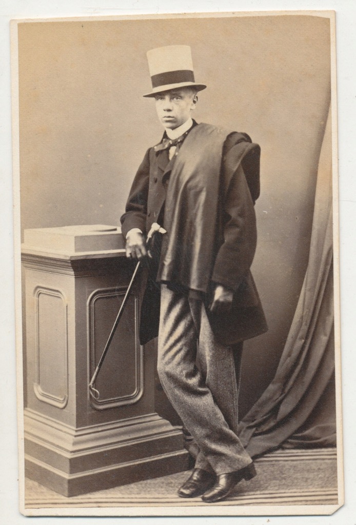 Hr. Adam Męciński właściciel Dukli i Chyrowa.(101)