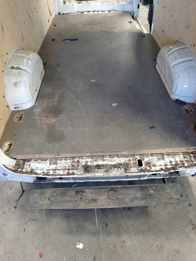 Volkswagen Crafter 7C 2017-2024 Podłoga Części Ładunkowej 7C0863718J ...