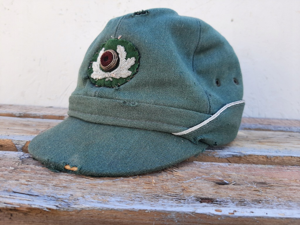 Niemiecka czapka wojskowa polowa bandytka feldgrau Wehrmacht Rzesza WWII