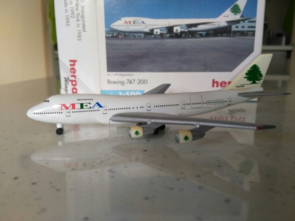 Купить Модель самолета Boeing 747 MEA 1-500 Herpa: отзывы, фото, характеристики в интерне-магазине Aredi.ru