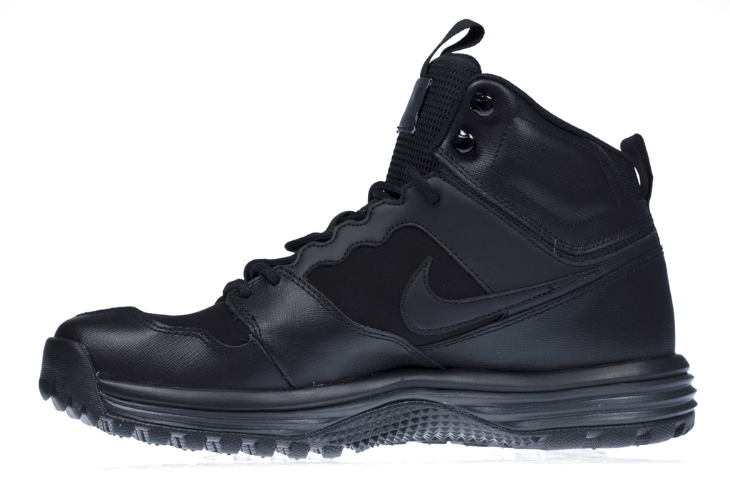 nike dual fusion hills mid