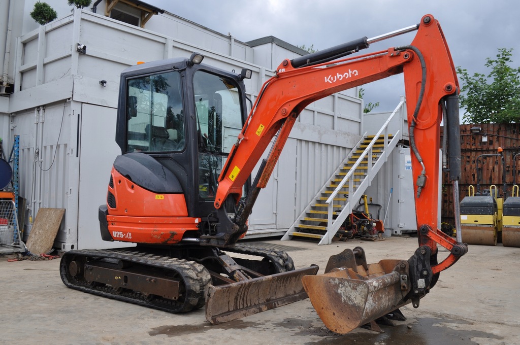 MINIKOPARKA KUBOTA U25-3 2014r 2.5t koparka 8025