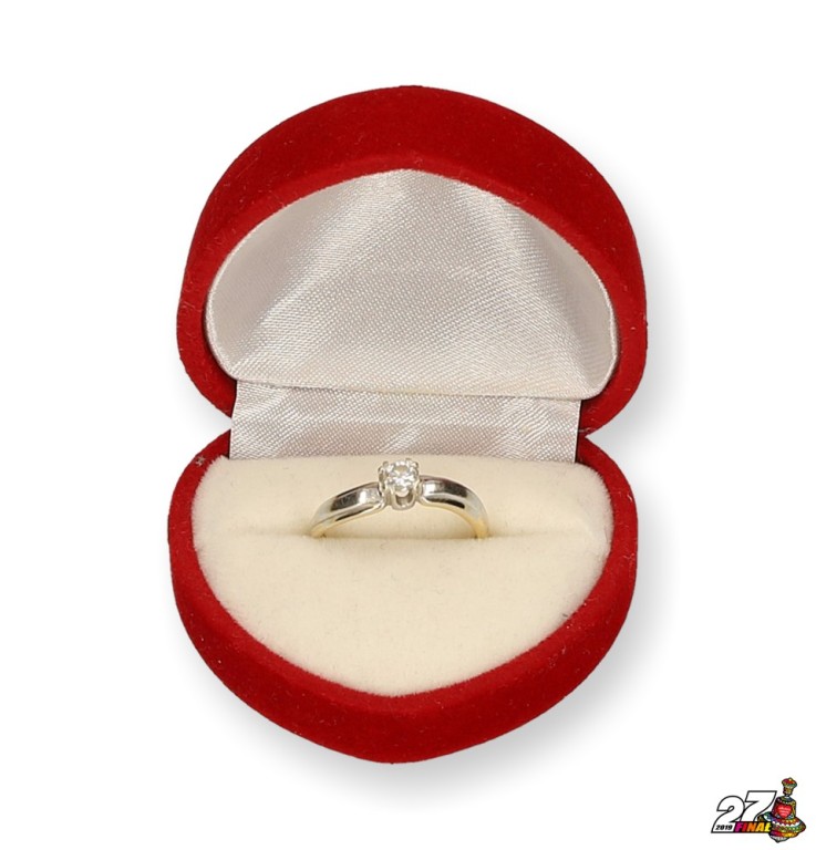 Złoty pierścionek z diamentem - szlif brylantowy