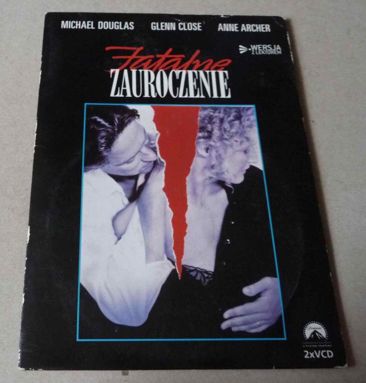 vcd FATALNE ZAUROCZENIE (Douglas, Close, Archer)