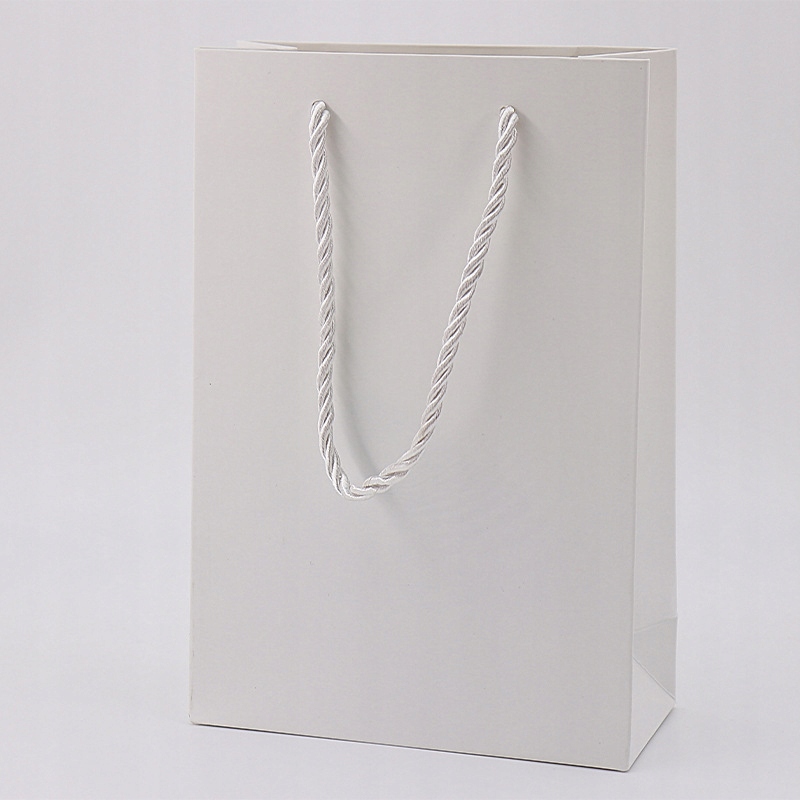 Zestaw 5 eleganckich toreb prezentowych średnie