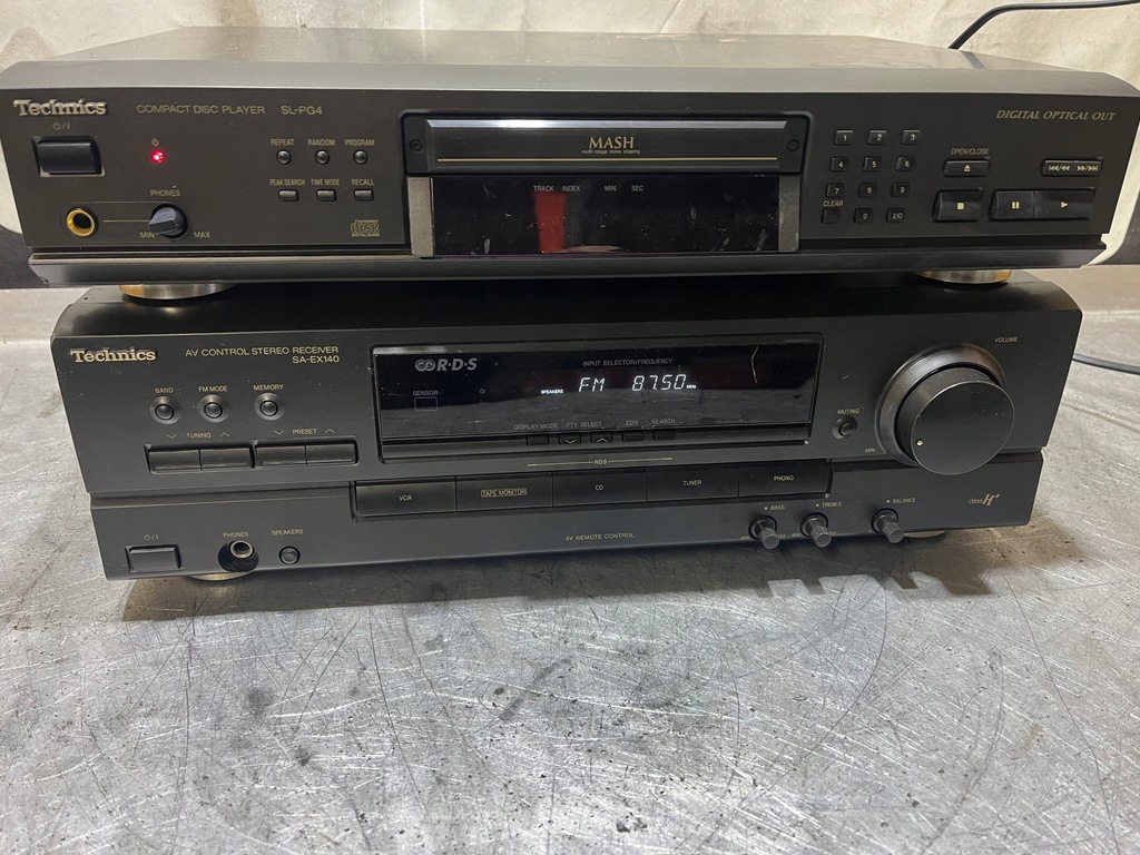 Amplituner plus CD Technics