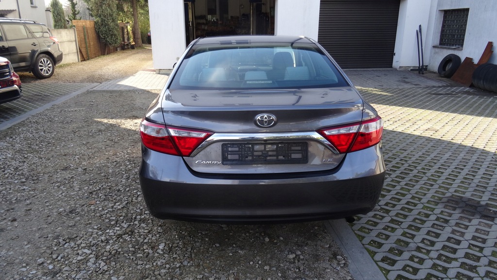 TOYOTA CAMRY 2017r AUTOMAT CENA NETTO 8475202107