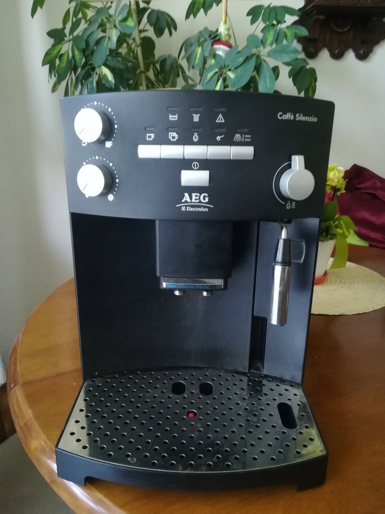 AEG CAFFE SILENZIO CS 5000 EKSPRES Z MŁYNKIEM 24h 8335970362