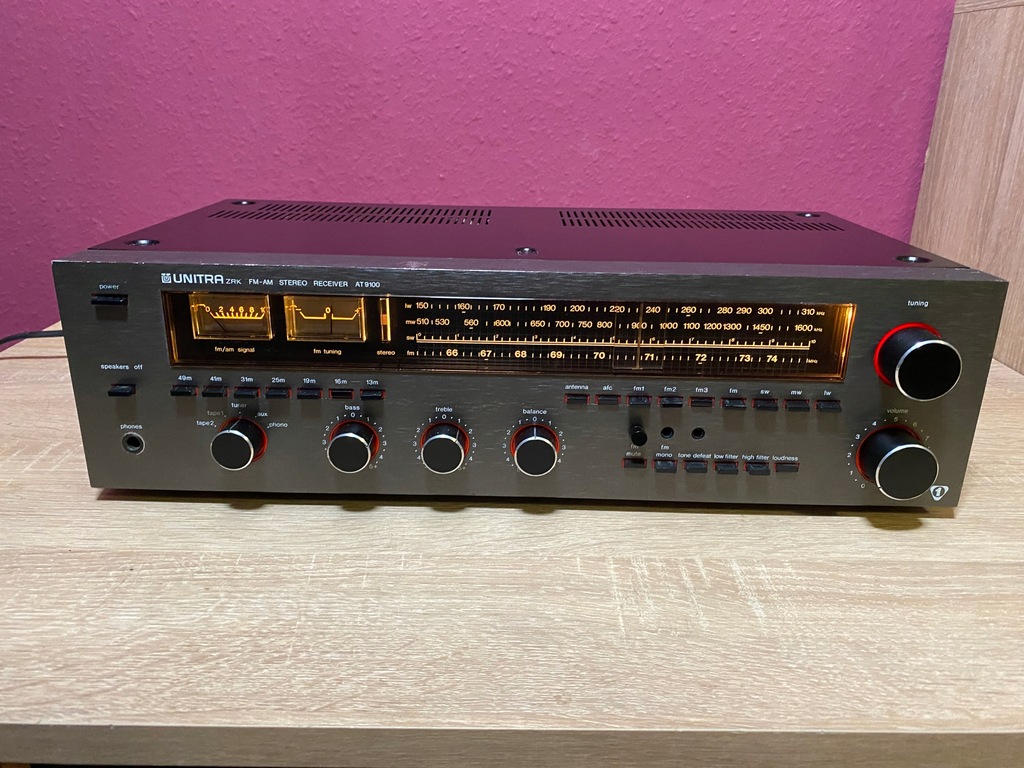 Unitra ZRK Amplituner AT9100 100% sprawny.