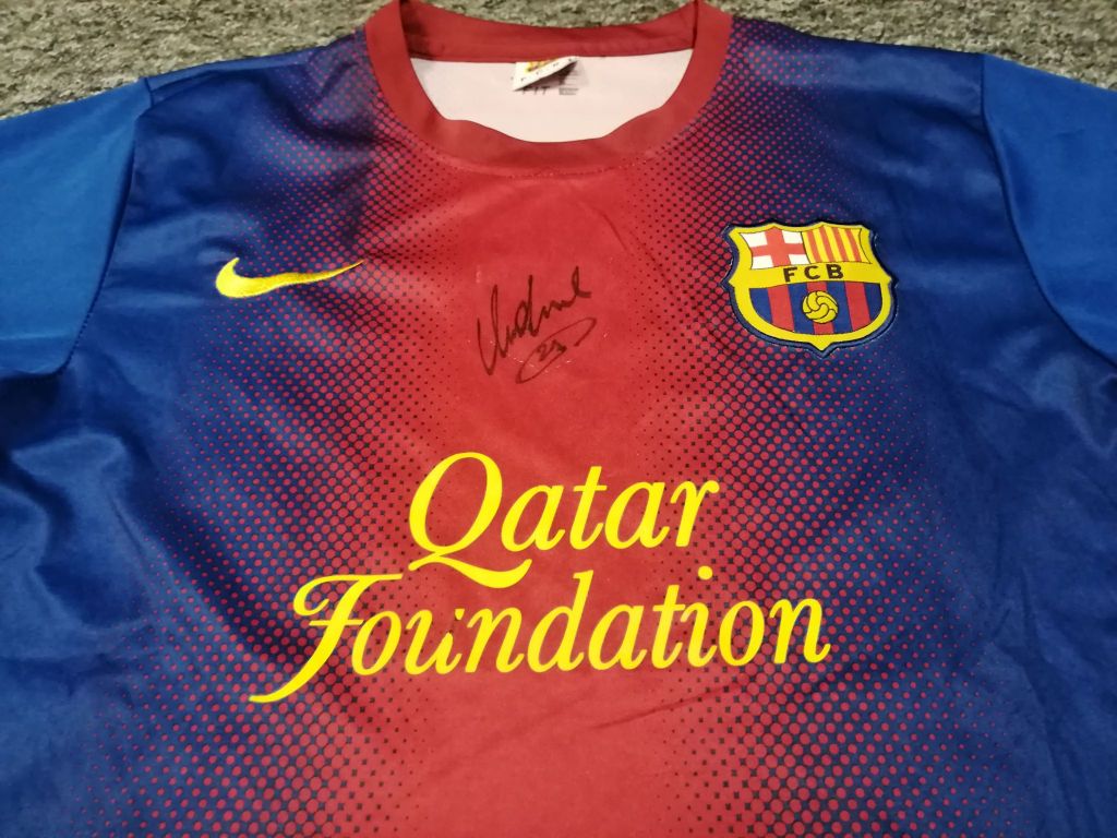 Vidal - koszulka (Barcelona) z autografem (ZAG)