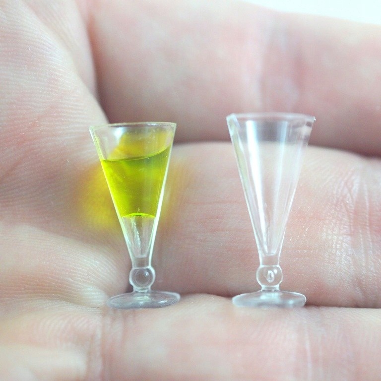 MINI PLASTIKOWY KIELISZEK DO LIKIERU