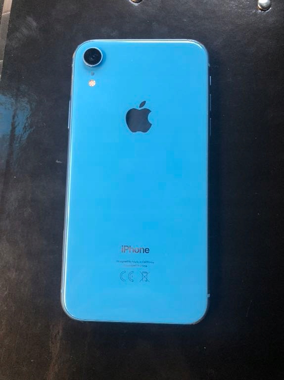 iPhone XR niebieski.Zablokowany Icloud. Na części