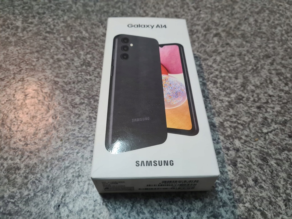 Smartfon Samsung Galaxy A14 4 GB / 64 GB czarny JAK NOWY - ZAPAKOWANY !!!