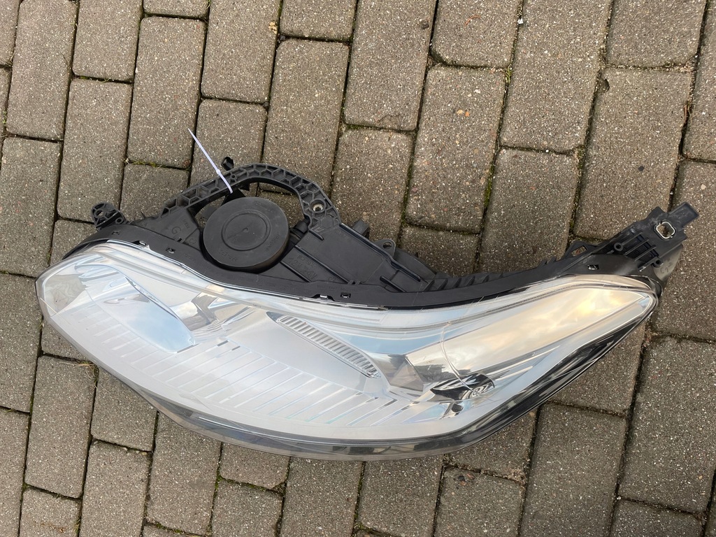 Citroen C5 III LIFT Reflektor lewy lampa lewa