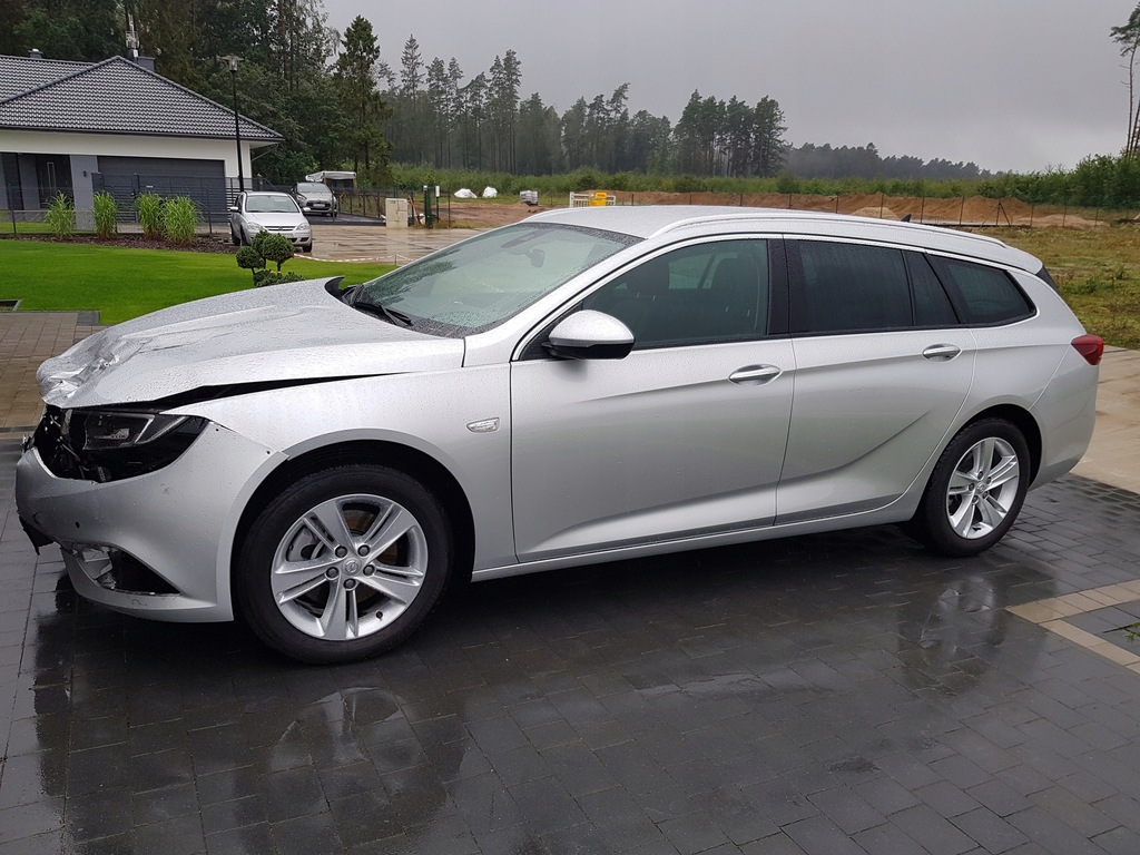 Купить Opel Insignia 2019 Богатое оснащение!!: отзывы, фото, характеристики в интерне-магазине Aredi.ru