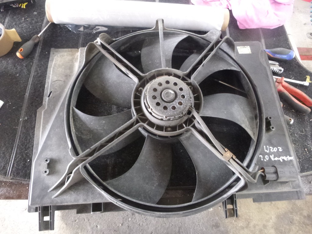 вентилятор охлаждения радиатора мерседес 190. системы охлаждения мерседес 124 система. W124 вентилятор кондиционера. вентилятор радиатора 124 мерседес 2. 124 мерседес , вентилятор охлаждения.