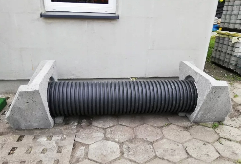 Zestaw fi 400 na przepust, rów, mostek.