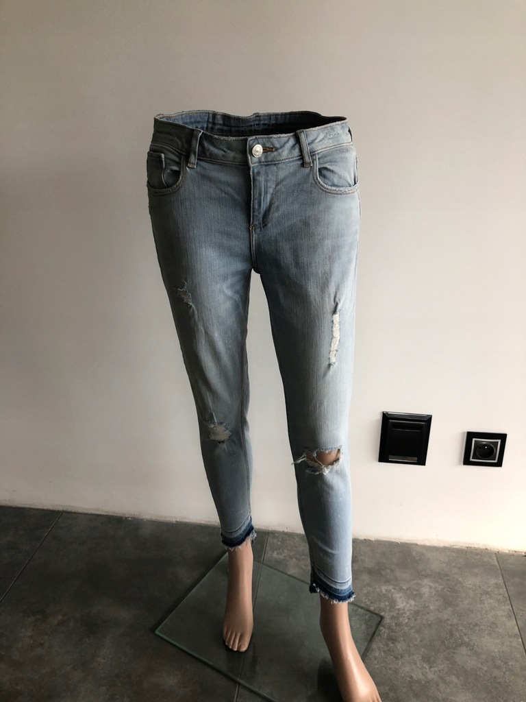 ZARA elastyczne jeansy z dziurami r.36 BDB