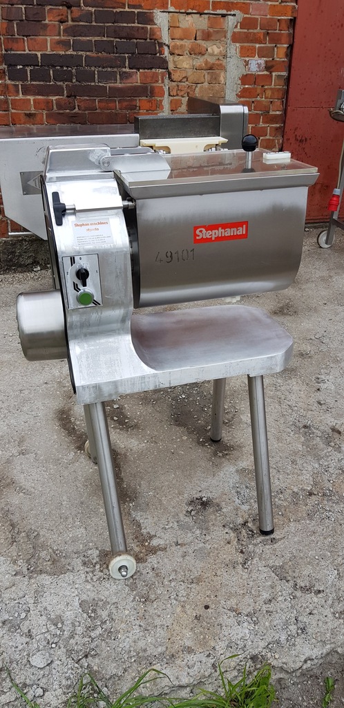MIESZAŁKA ŁOPATKOWA Z WYWROTEM 35 LITR. STEPHANAL.
