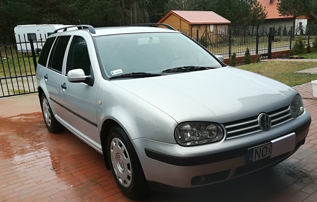 VW Golf IV kombi 1.6 BENZ + LPG 2000