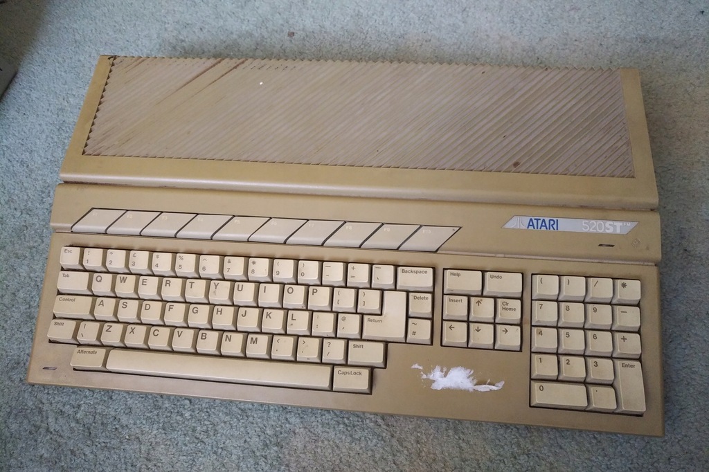 Komputer Atari 520STFM - uruchamia się - 1
