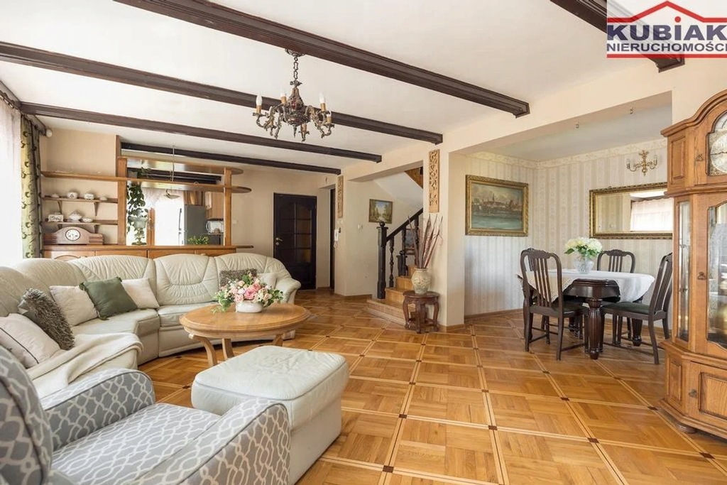 Dom, Piastów, Pruszkowski (pow.), 270 m²