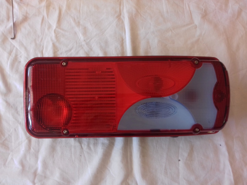 Lampa tylna prawa z sygnałem cofania MAN OE