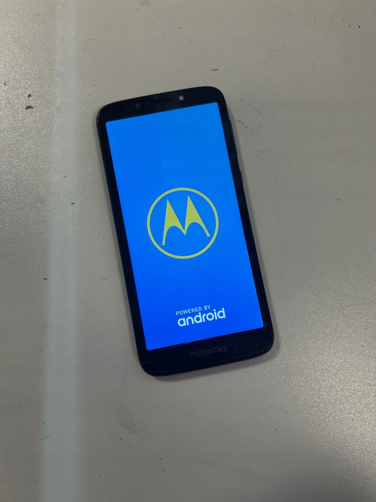 Smartfon Motorola Moto E5 2 GB / 16 GB (3723/23)