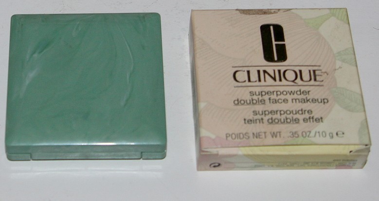 Podklad  compakt Clinique 07 matte natural