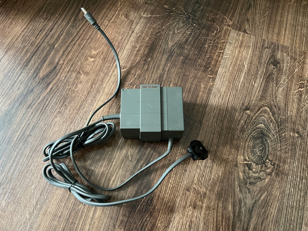 Oryginalny zasilacz SPECTRUM / SINCLAIR 9V DC - AT 2.1 A