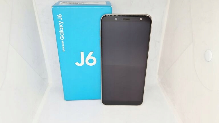 TELEFON SAMSUNG GALAXY J6 3/32GB !KOMPLET!