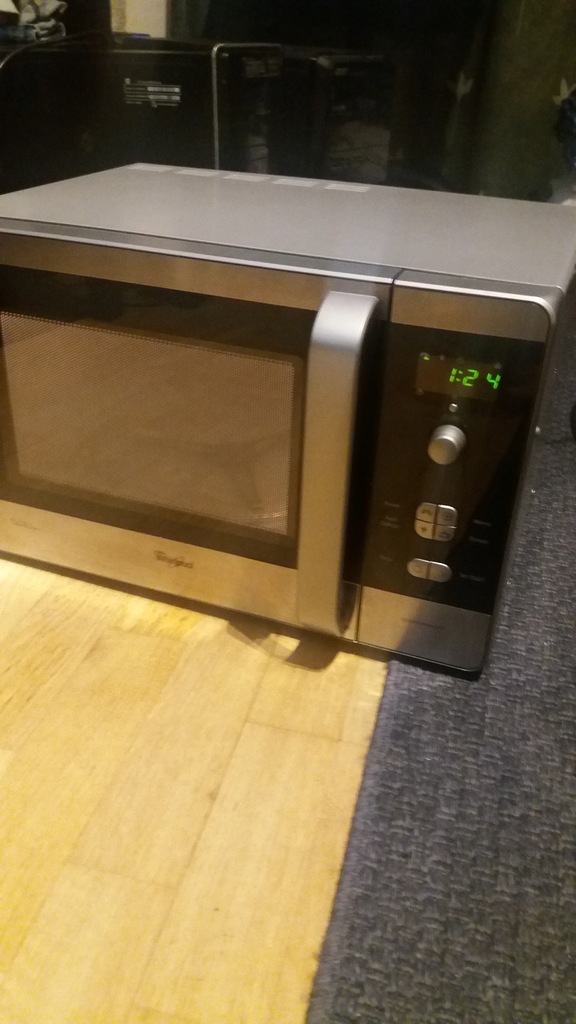 Whirlpool mikrofalowka 1100W jak nowa