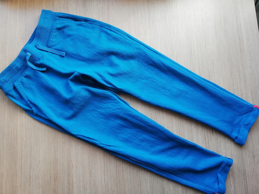 Spodnie dresowe niebieskie r. 122 stan bdb