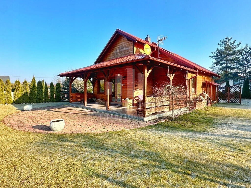 Dom, Szteklin, Lubichowo (gm.), 83 m²