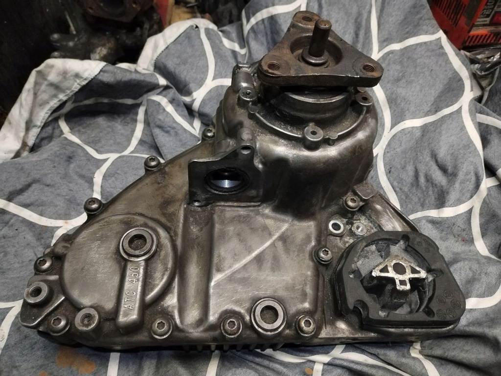 REDUKTOR SKRZYNI BIEGÓW BMW X5 E70 X6 E71 3.0D 7610586 7610586-01 ATC450