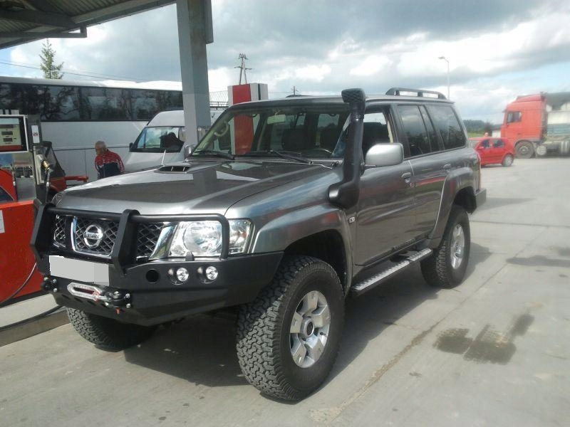 NISSAN PATROL Y61 GU4 ZDERZAK ZE ŚWIATŁAMI 4X4