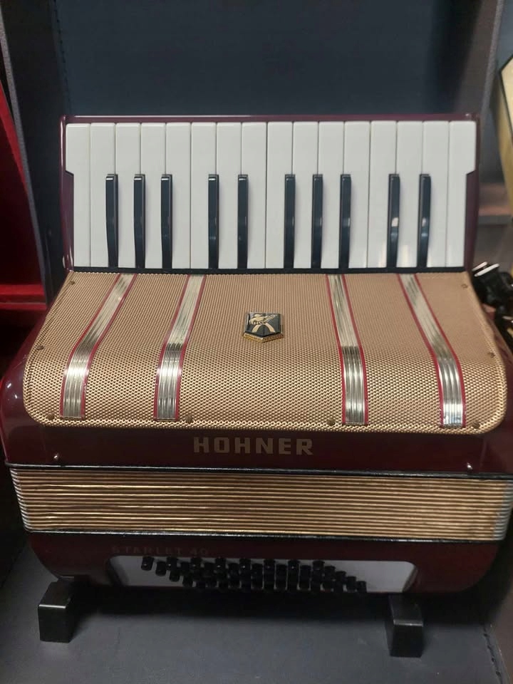 Akordeon hohner 40 basów