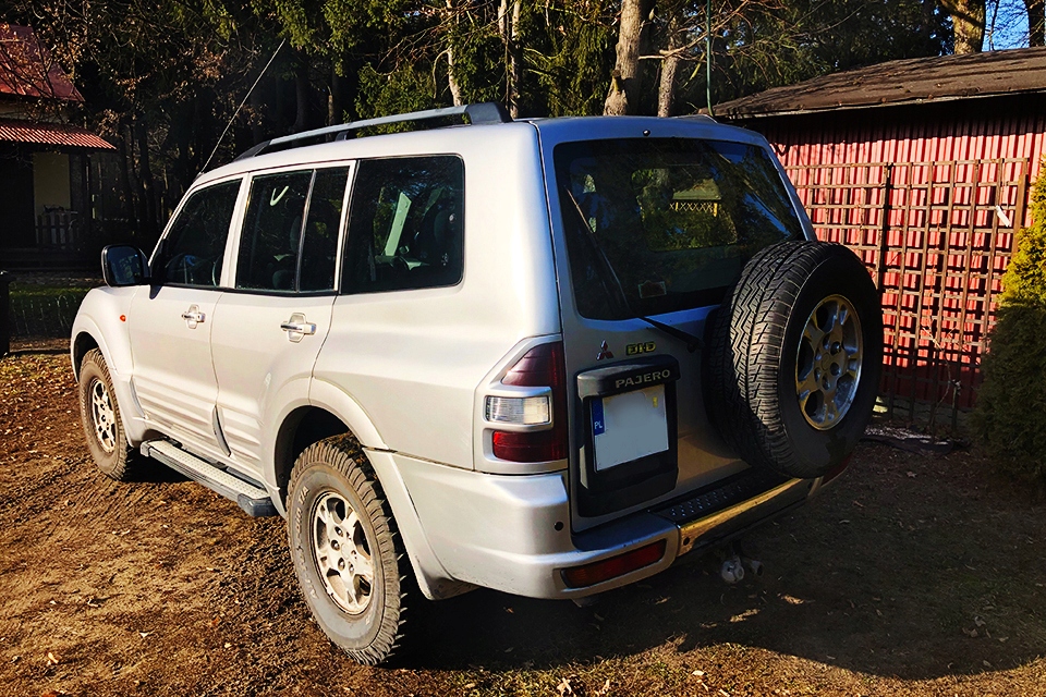 MITSUBISHI PAJERO III (V7_W, V6_W) 3.2 DiD 165 KM