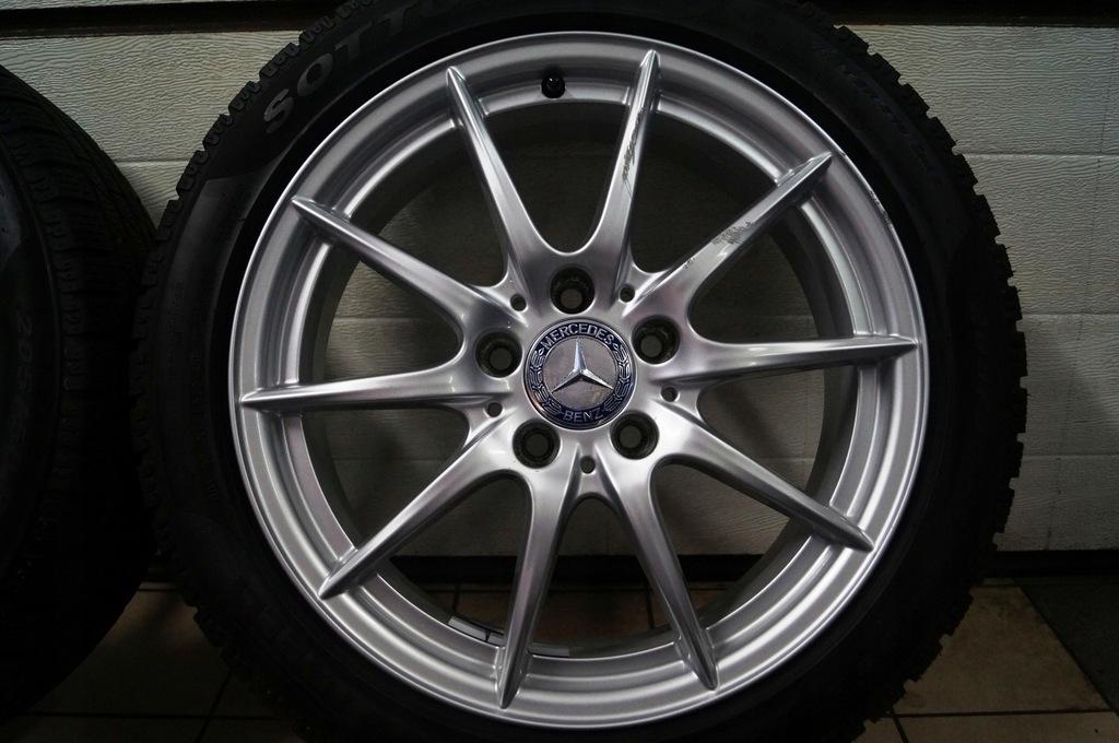 MERCEDES KLASA B W246 KOŁA ZIMOWE 205/50R17 PIRELL