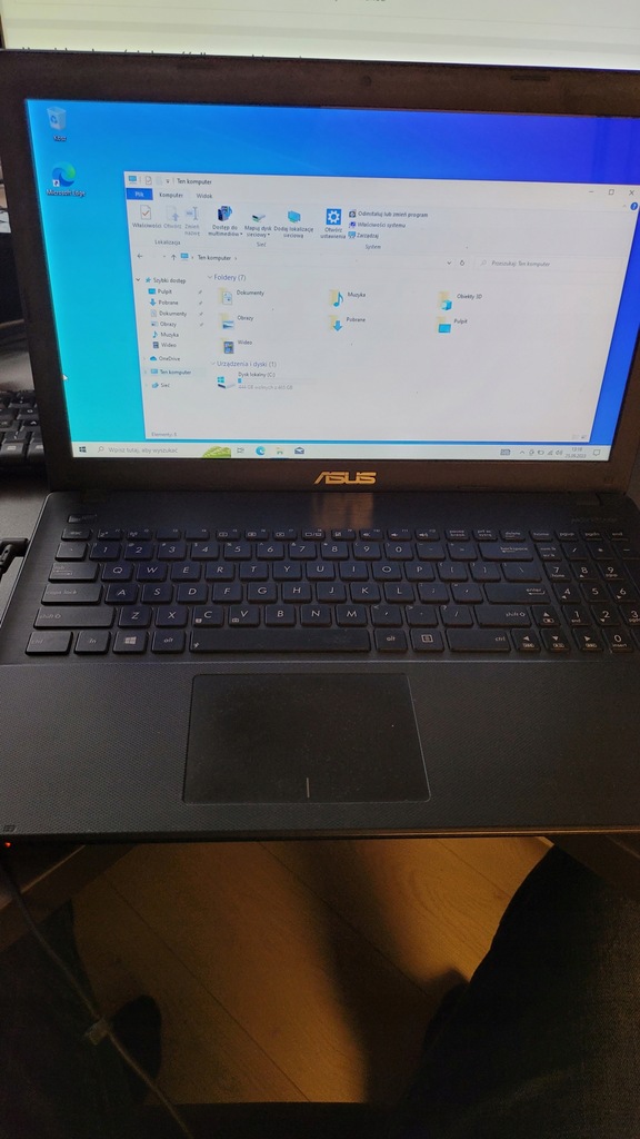 Laptop Asus X551C 15,6 " Intel Celeron Dual-Core 4 GB / 128 GB czarny