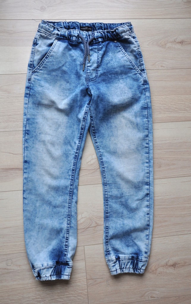 RESERVED SPODNIE JEANS JOGGERY JOGERY BDB ROZM 140